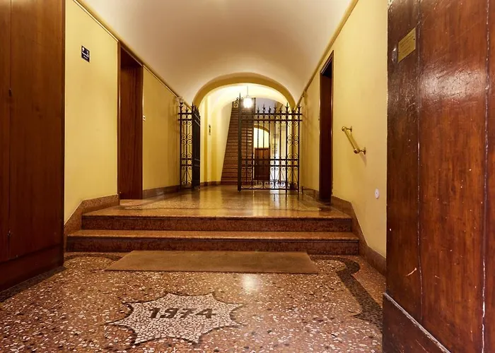 Apartament And Comfy Free Netflix And Bolonia